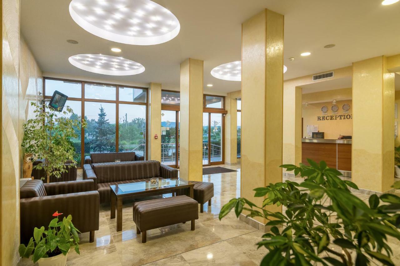 Adamo Hotel Varna Exterior foto
