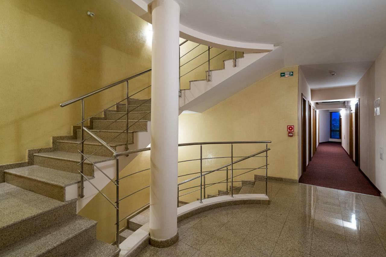 Adamo Hotel Varna Exterior foto